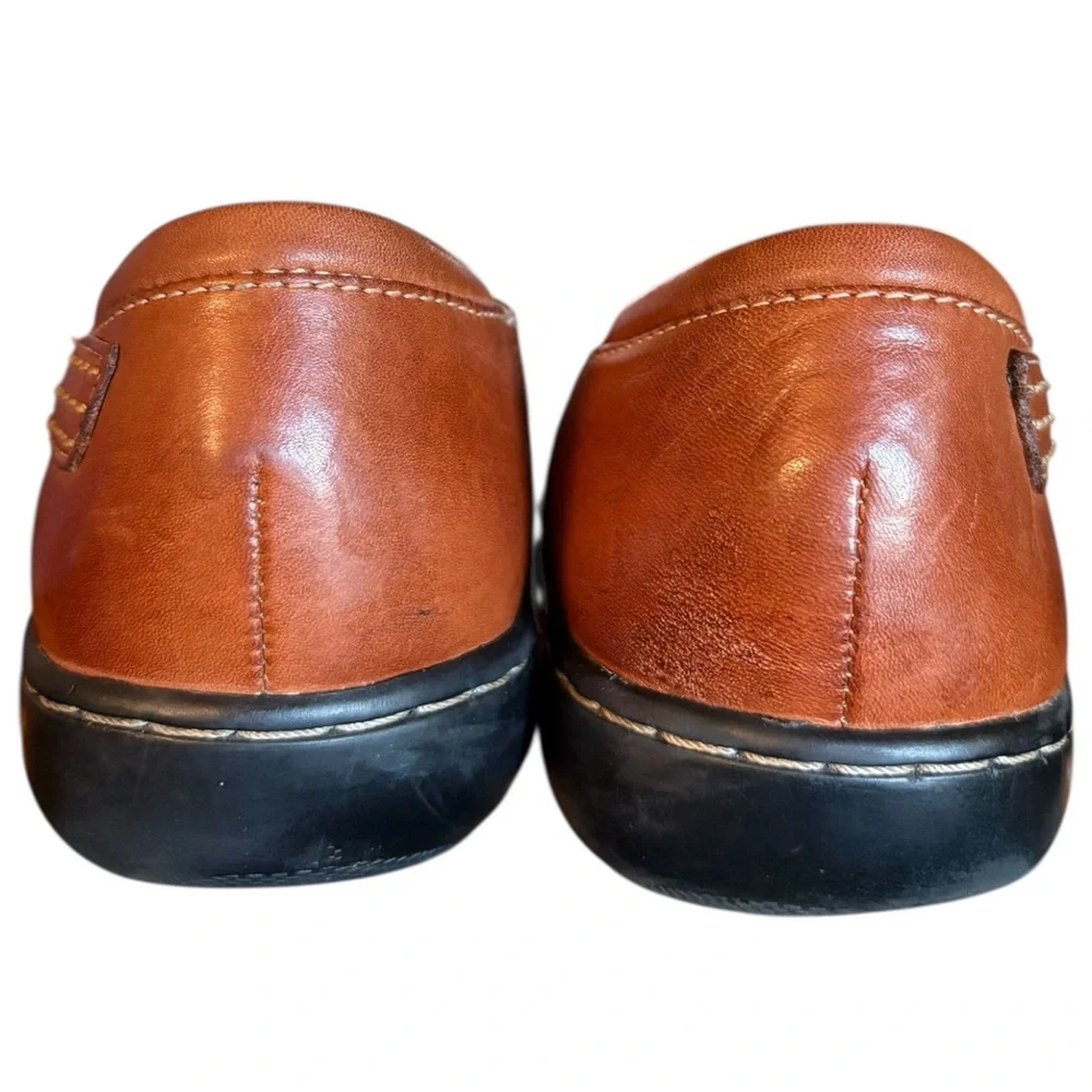 Clarks Bendables Tan Leather Flats criss-cross Mary Jane flats. Size 8.5. EUC!
